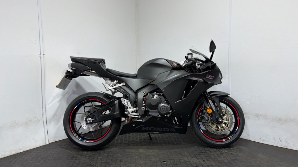 Honda CBR600RR (24MY)